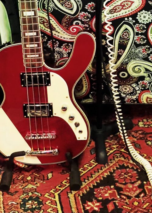 Erna und die Berts Bass stehend